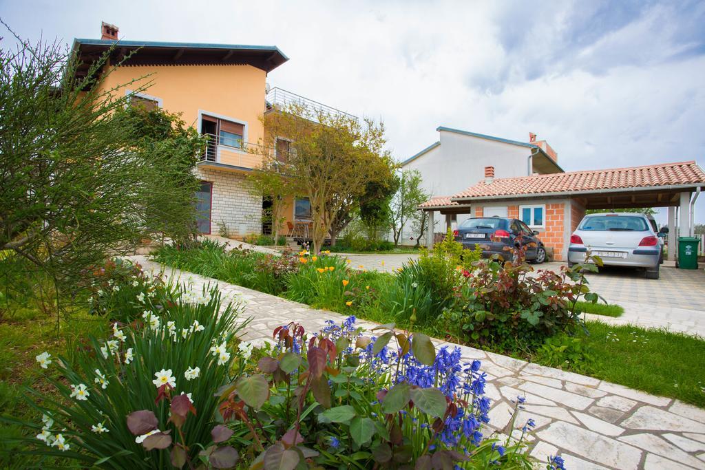 Apartments Nela Pula Luaran gambar